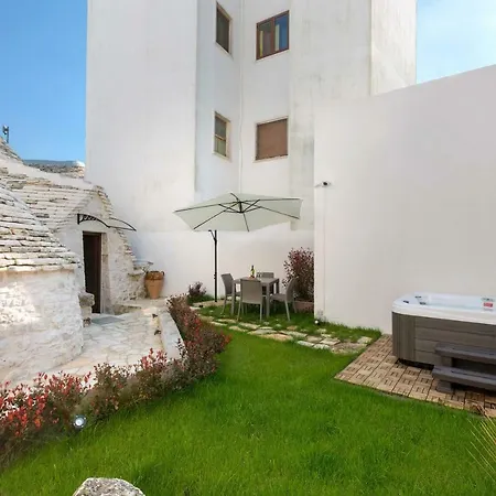 Trulli Antonio Alberobello